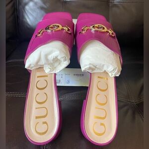 Authentic Gucci Zumi 25 Leather Slide Sandals - Fuchsia Women’s Size 40(9.5 -10)